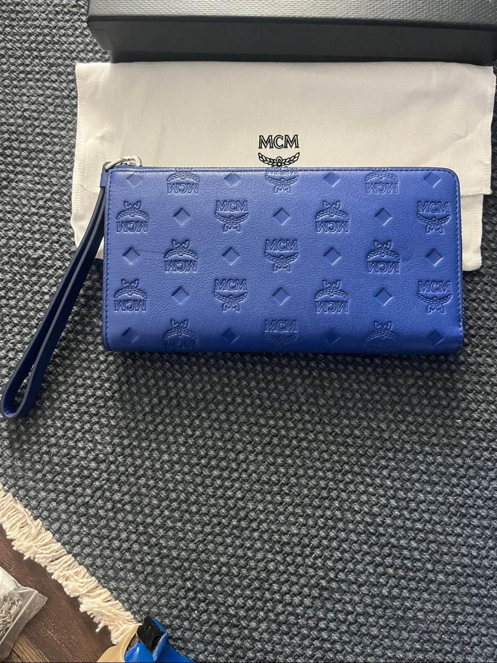 MCM Aren Zip Around Large Wallet -New - Picture 15 of 17